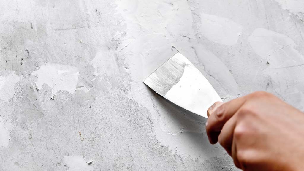como-detectar-y-reparar-pequenas-grietas-en-paredes